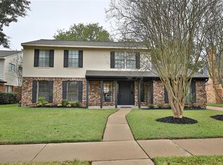 8223 Clover Gardens Dr, Houston, TX 77095