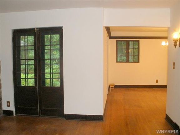 5th image of 2978 Westwood Dr