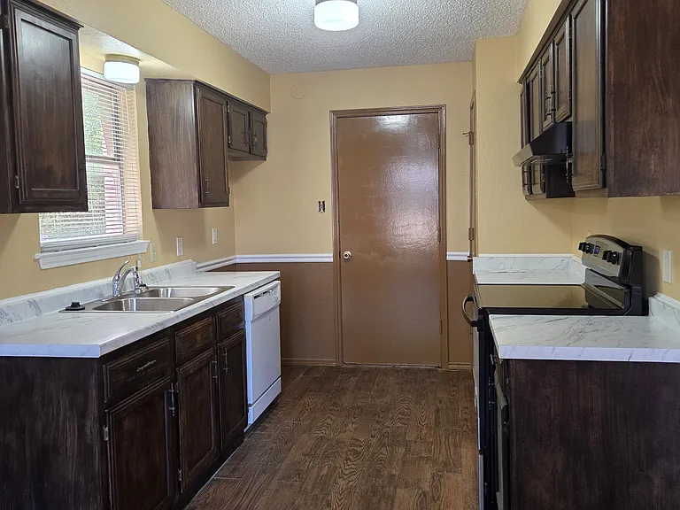 6101 Cool Springs Dr — Photo 6
