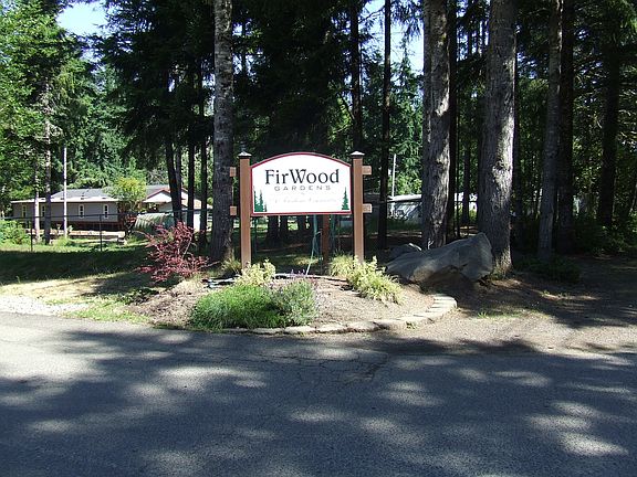 3rd image of 607 Firwood Ct