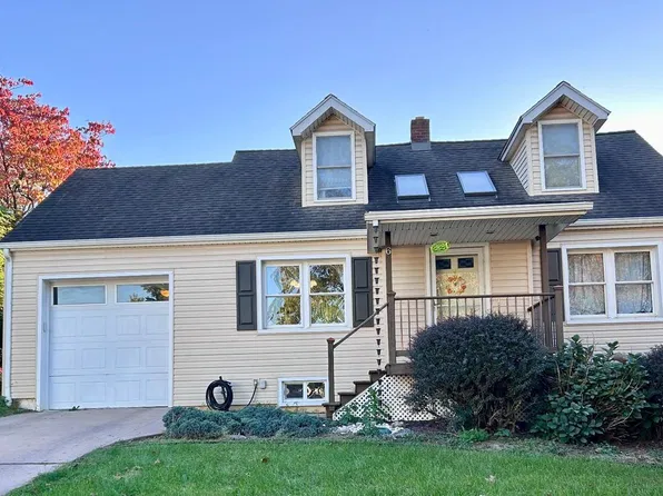 6 Ridgeway Dr, York, PA 17404