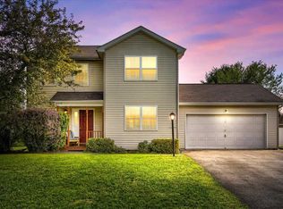 14 Sugar Maple Rd, Poughkeepsie, NY 12603