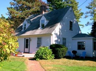 8 Coolidge Ave, Westford, MA 01886
