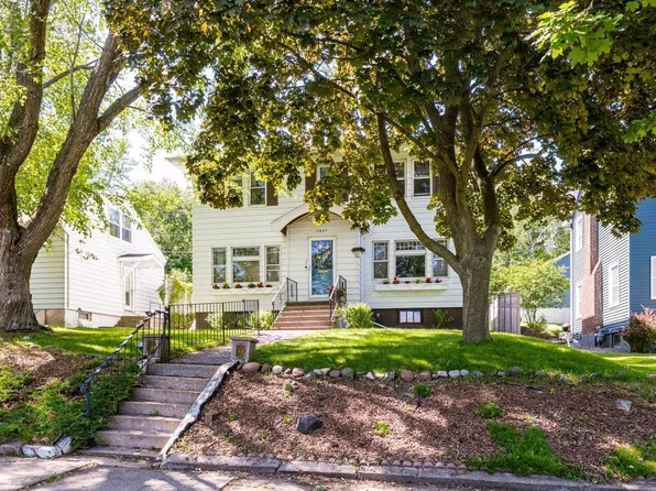 2807 E 2nd St, Duluth, MN 55812