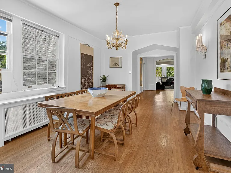 2737 Devonshire Pl NW #402 — Photo 4