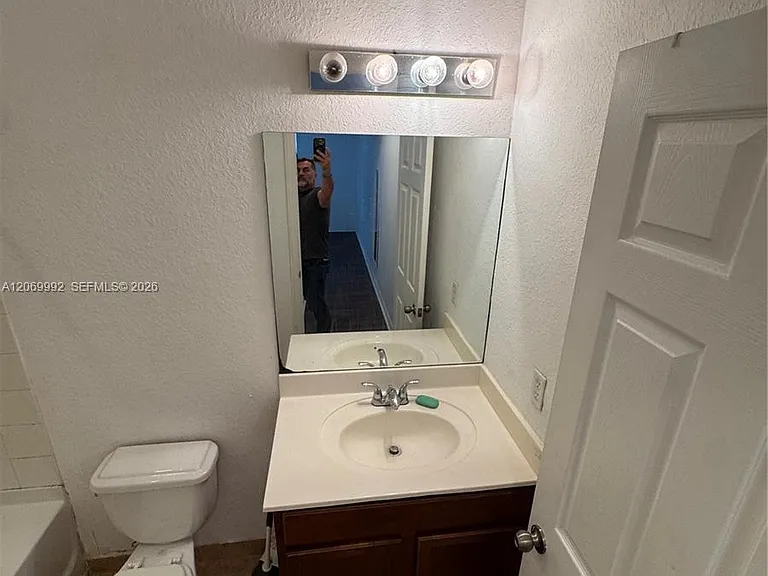 10870 NW 88th Ter #208 — Photo 29