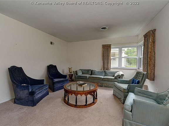 2nd image of 3805 Noyes Ave