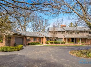 29666 Shelbourne Rd, Perrysburg, OH 43551