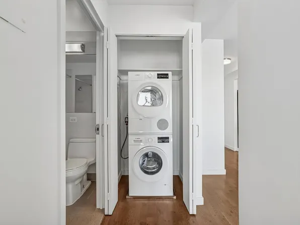 420 West 42nd Street image 9 of 28