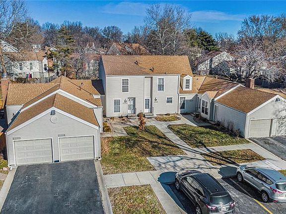 3rd image of 8023 N Stoddard Ave