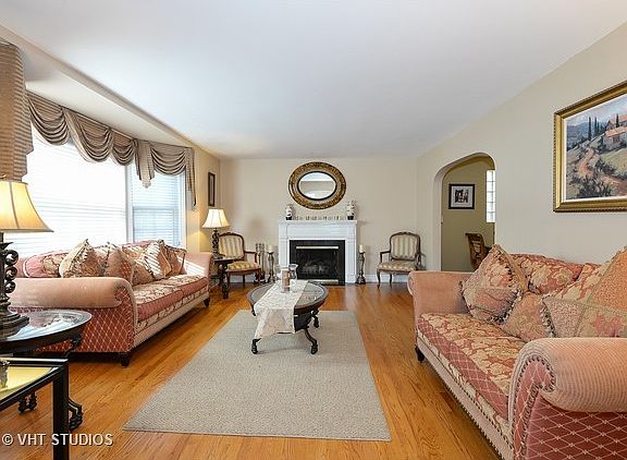 2nd image of 6025 N Lawndale Ave