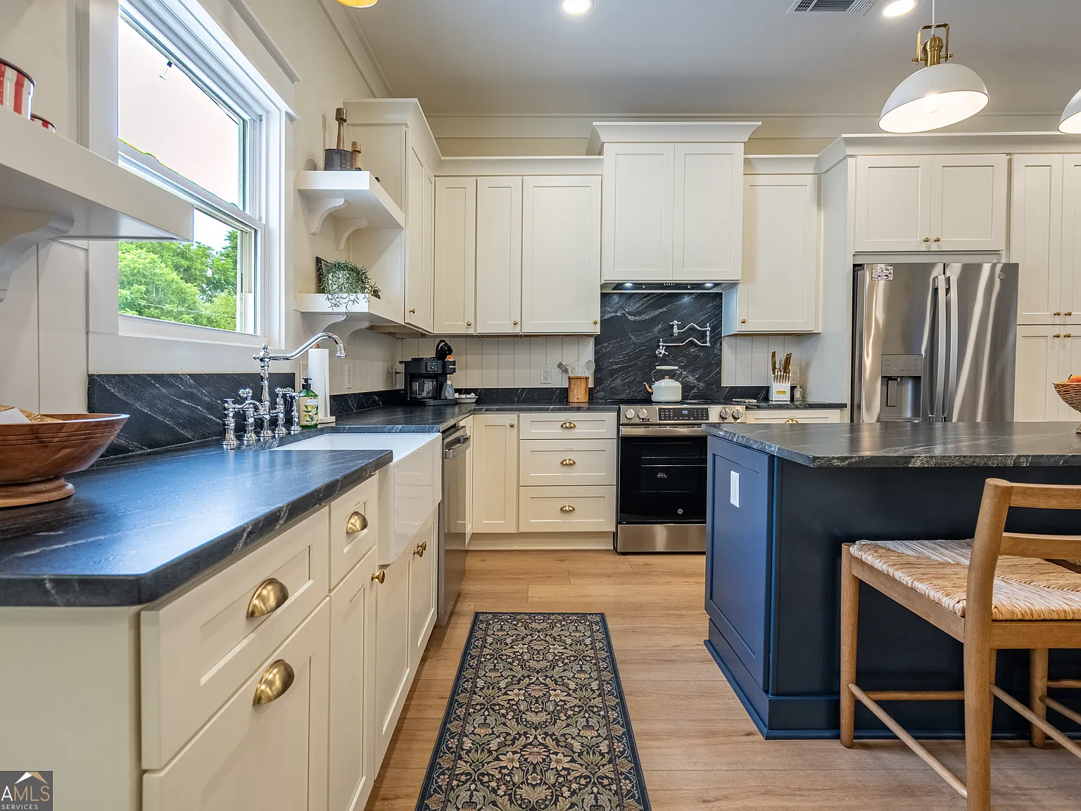 2 bed, 2.0 bath, $3,501 — Photo 3