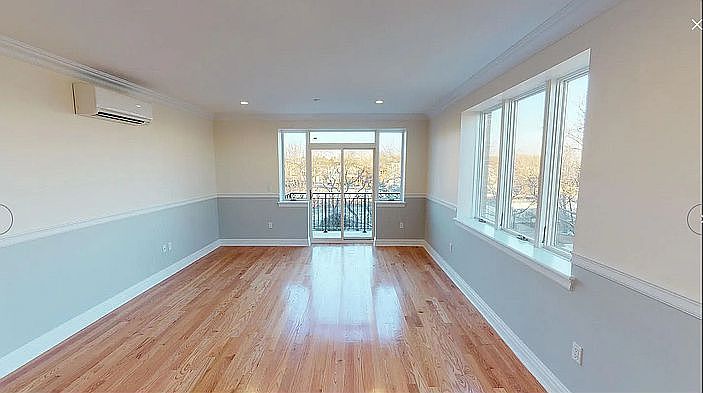 1st image of 564 19th St #3B