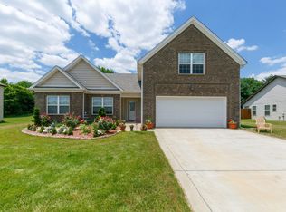 425 Golf Club Ln, Springfield, TN 37172