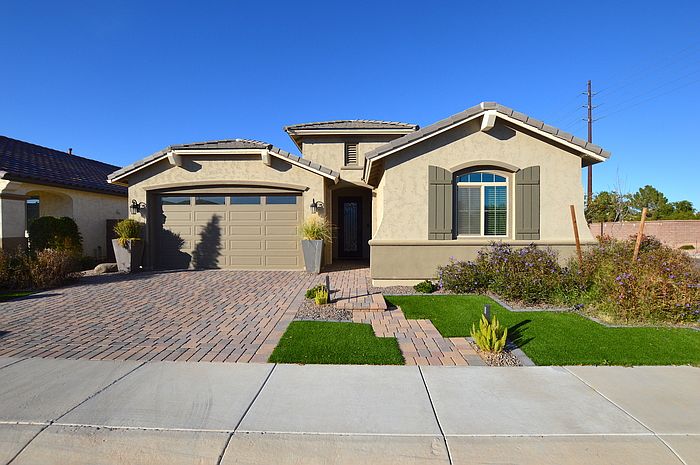 1st image of 290 E Horseshoe Dr