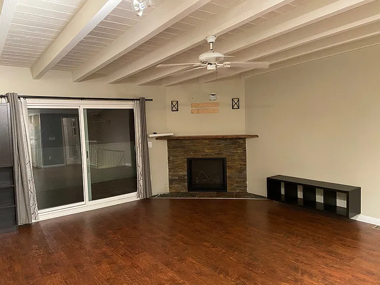 2219 Curtis Ave #C — Photo 2