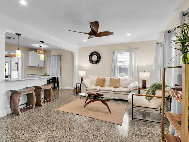 510 N Osprey Ave — Photo 17