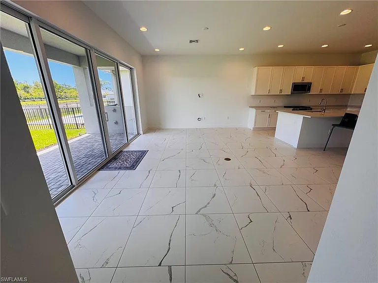 2864 Bloomfield Way — Photo 7