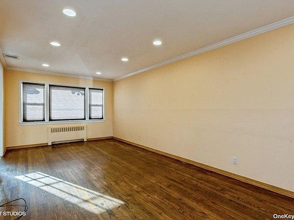 4th image of 1096 McDonald Ave