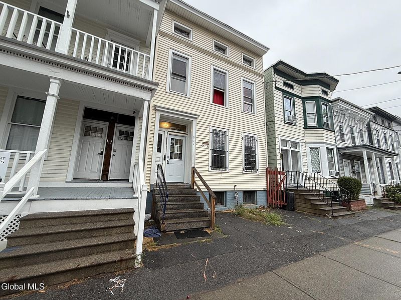 2nd image of 517 Hamilton Street