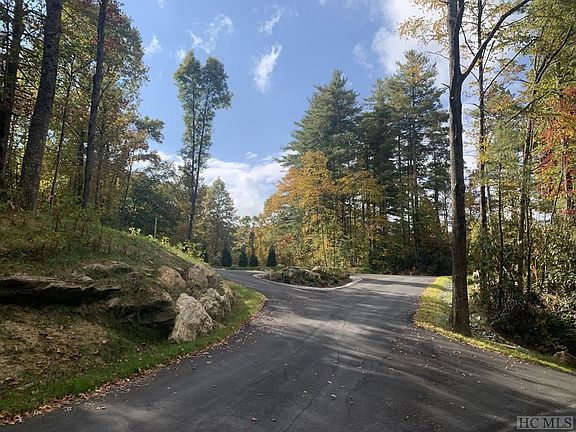 2nd image of 305 Saratay Falls Dr