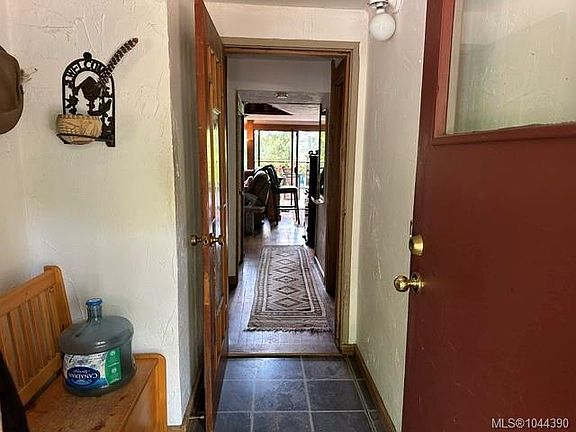 3rd image of 1087 Chappel Pl