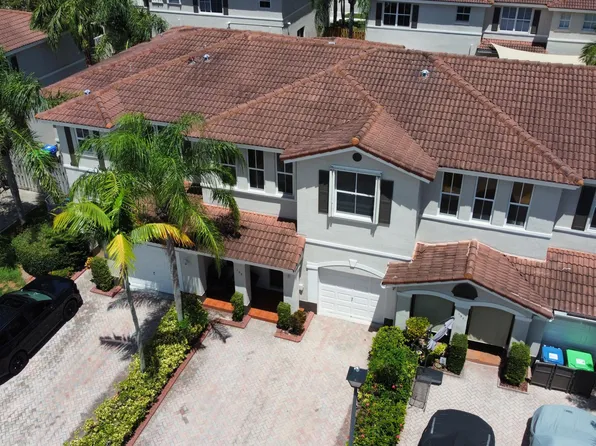 135 RIVERWALK Circle, Sunrise, FL 33326