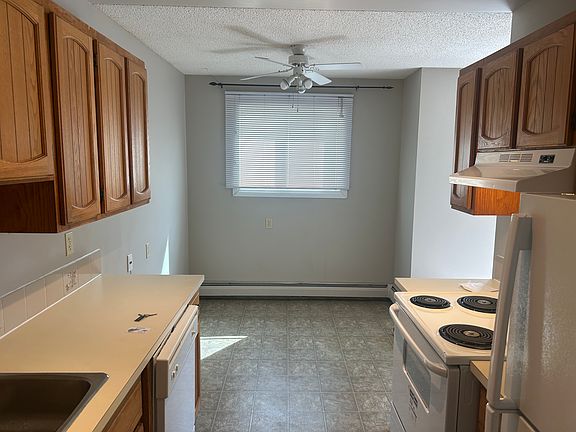 3rd image of 3611 145th Ave NW #414