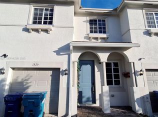 1325 NW 208th Ter, Miami Gardens, FL 33169