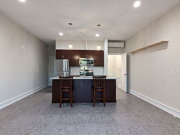 3rd image of 273 Bullocks Point Ave #6
