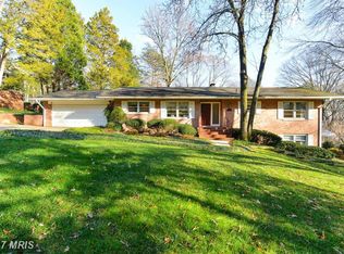 1809 Hollindale Dr, Alexandria, VA 22306