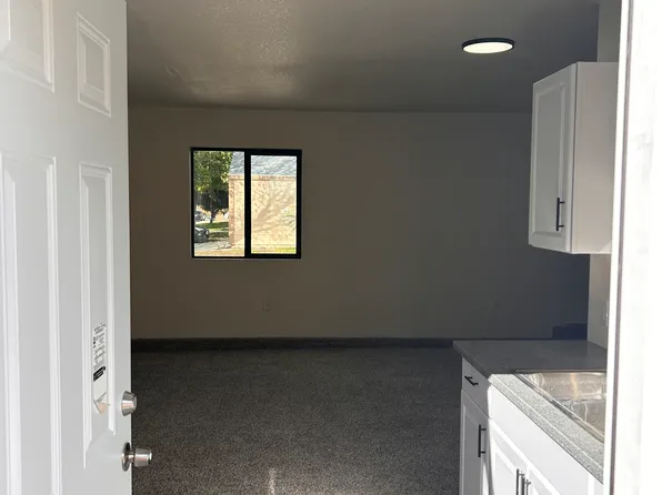 (undisclosed Address), Lancaster, CA 93535