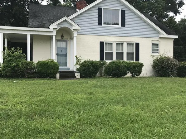 901 W Danville St, South Hill, VA 23970