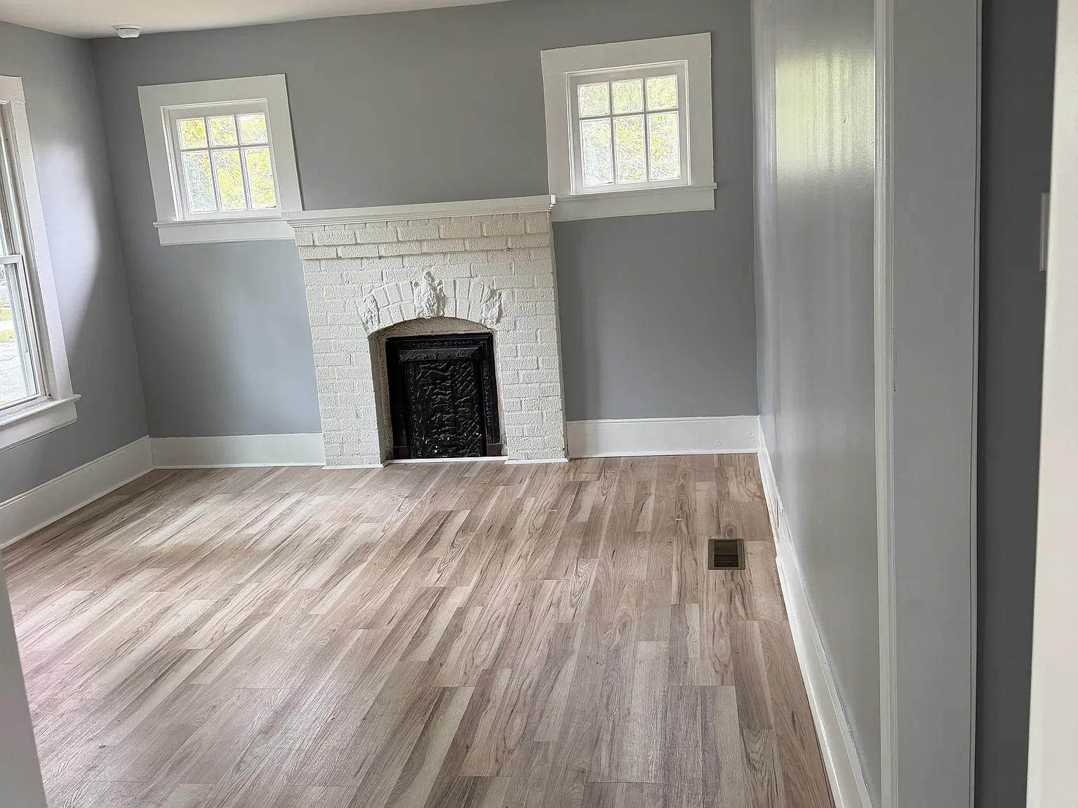 3 bed, 960 sqft, $1,500 — Photo 3