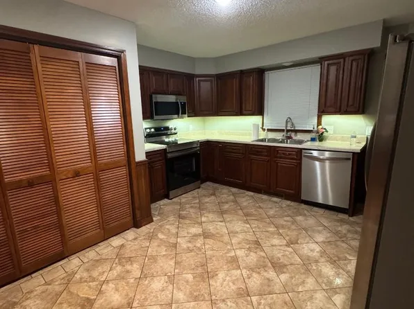 308 E Madison St #D, Springfield, MO 65806