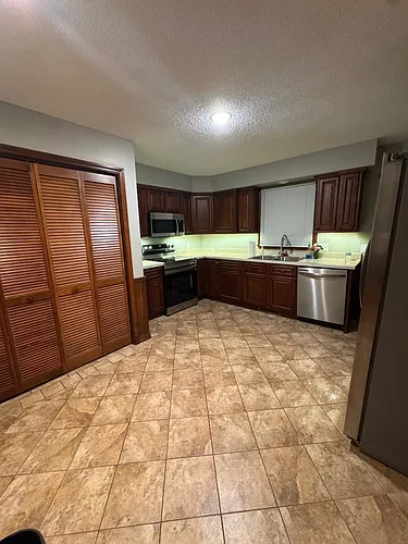 308 E Madison St #D Photo 1