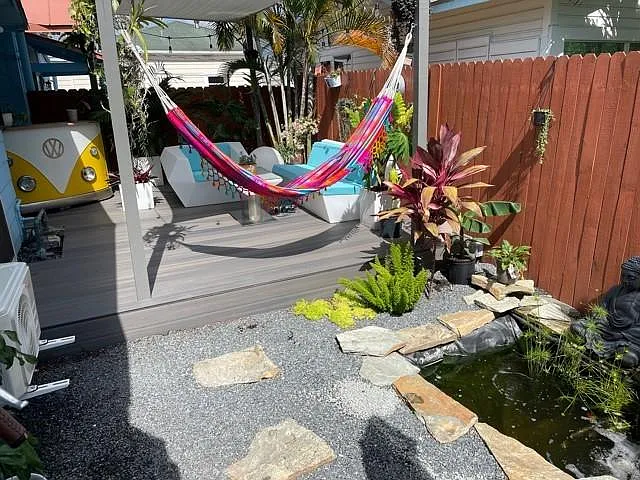 331 Lauderdale Trl — Photo 2