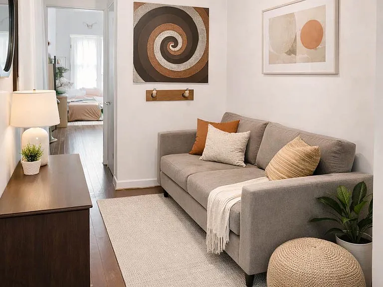 1708 Woodbine St #1L — Photo 4