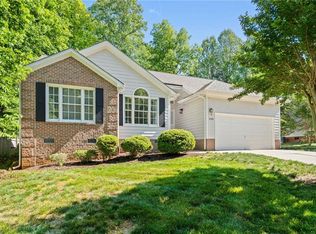 6408 Ivystone Dr, Jamestown, NC 27282