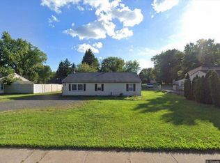 523 W County Line Rd, Hatboro, PA 19040