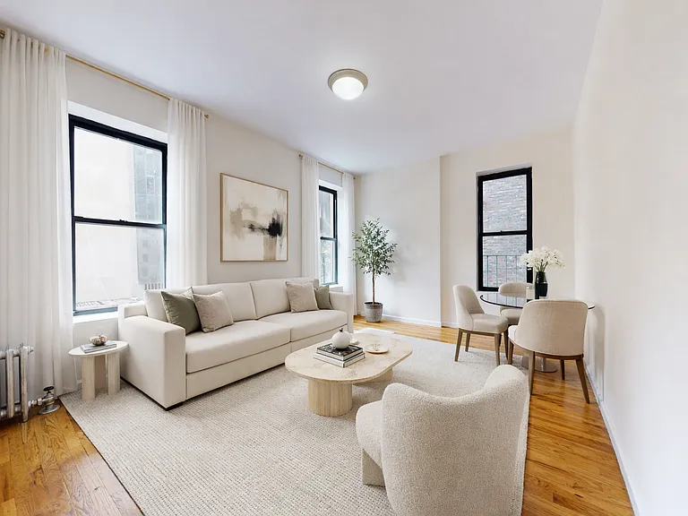 243 E 38th St #3C — Photo 1