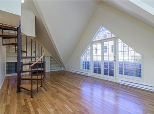 11 Catherine St APT C, Newport, RI 02840