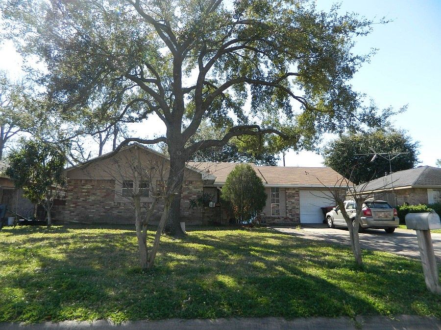 1st image of 11811 Shady Meadow St
