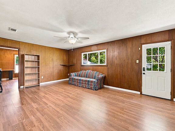 4th image of 4021 Trice Ave