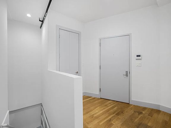 5th image of 347 Lorimer St #1A