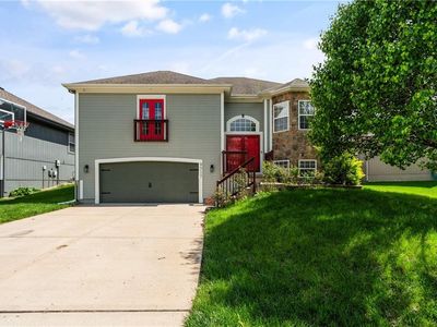 9517 N Adrian Pl, Kansas City, MO, 64154