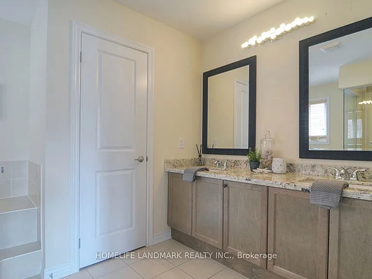 8 Farmhouse Cres — Photo 10