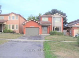 49 Bassett Blvd, Whitby, ON L1N 8N5