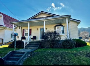 1445 N River Ave, Weston, WV
