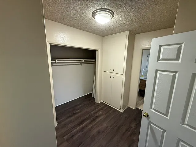221 W Dexter St #10 — Photo 1